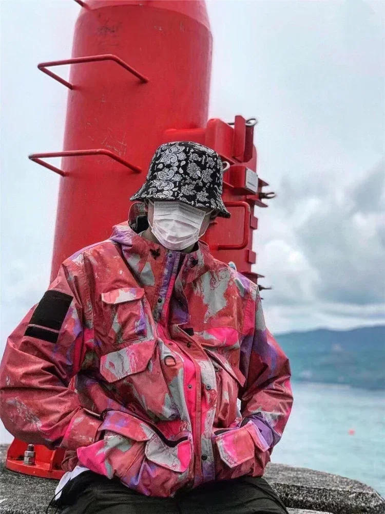 Description Picture 5 of itemFace X Co branded 20SS Camo Tie Dyed Multi Pocket Charge Coat Men's Windproof Outdoor Jacket Women's Hooded Windbreaker Coat