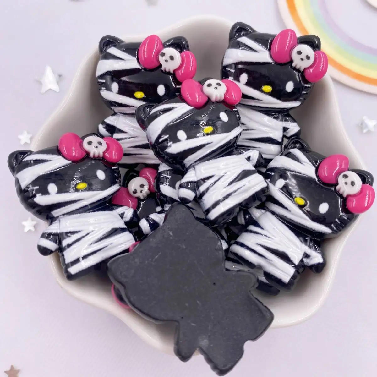 Description Picture 5 of item6Pcs Resin Colorful Kawaii Wounded Bandage Cat Flatback Stone Figurine Halloween Decor Accessories DIY Hair Bow Scrapbook Crafts