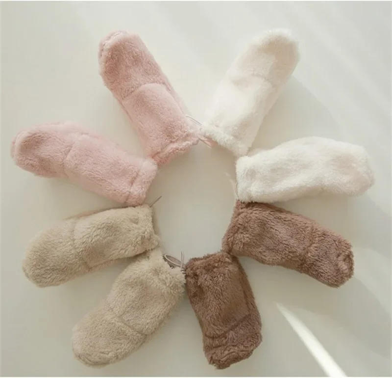 Description Picture 2 of itemWinter Thickened Newborn Baby Warm Socks Baby Foot Warmer Infant Kids Solid Color Floor Socks Children's Sleeping Sock
