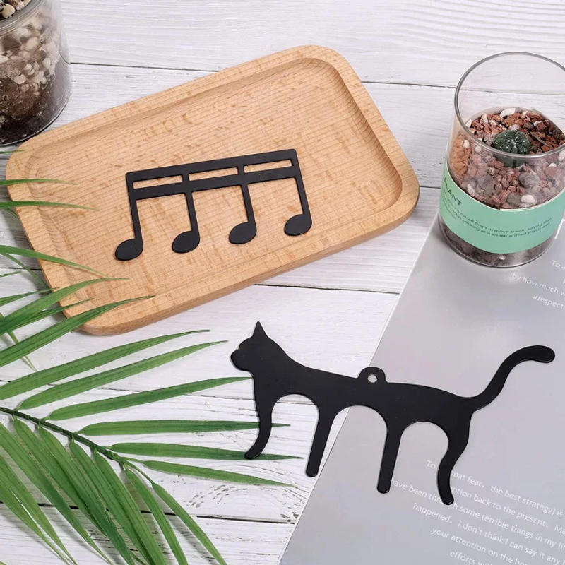 Description Picture 4 of itemMetal Music Book Clips Sheet Music Holder Chips for Sheet Stands Cute Cat Shaped Metal Music Bookmark for Piano Book Keyboard