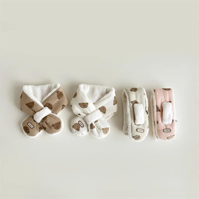 Description Picture 5 of itemWarm Infant Baby Scarfs Korean Cute Cartoon Bear Baby Shawls Autumn Winter Warm Scarfs for Newborn Boy Girl Photography Props