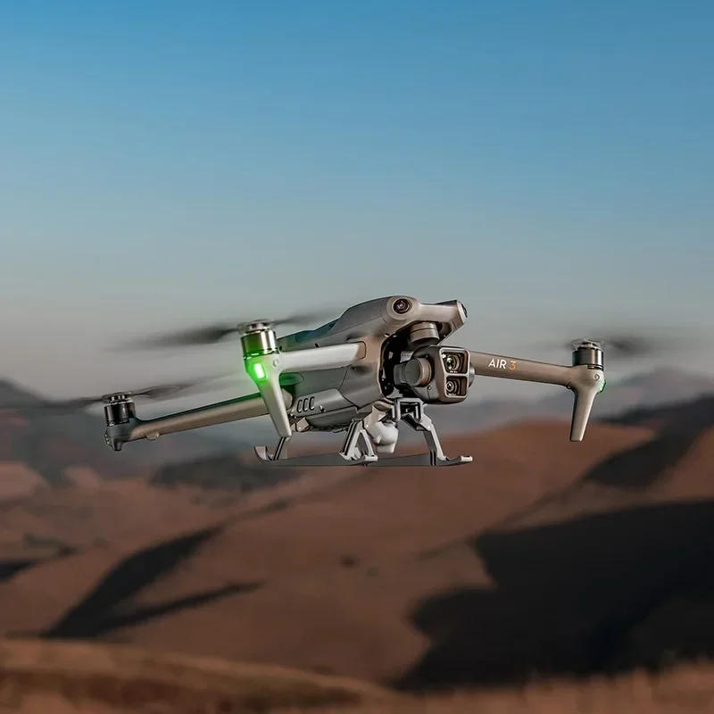 Description Picture 3 of itemFor DJI Air3 Elevated Landing Gear Anti Drop Cushion Training Stand Sled Folding Foot Stand Quick Disassembly and Assembly