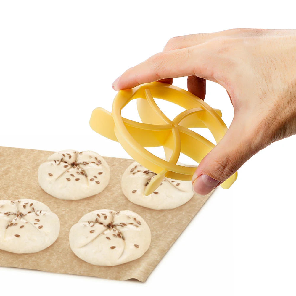 Description Picture 2 of itemPlastic Baking Mold Homemade Pastry Cutter Dough Cookie Press Bread Rolls Stamp Bakeware Dessert Tools Cookies Mould