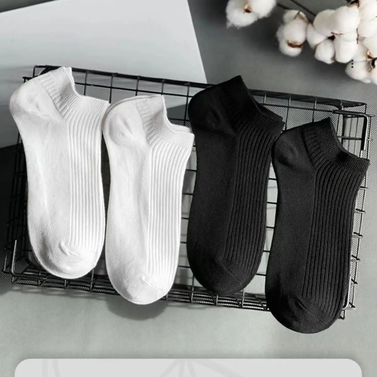 Description Picture 2 of item5 Pairs/Pack Ankle Socks Women Cotton Invisible Sweat-absorbing Girl Low Tube Boat Socks EU 36-42 Women Socks Calcetines De Niña