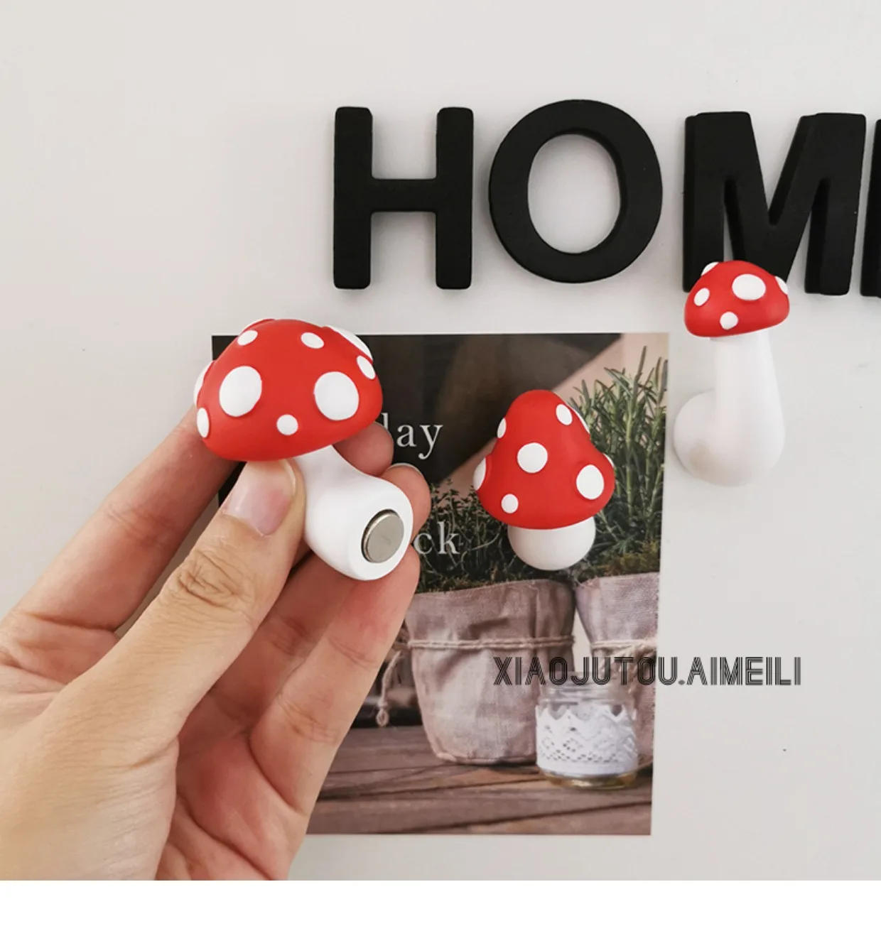 Description Picture 4 of itemCartoon 3D Red Mushroom Refrigerator Magnet Sticker Resin Decoration Fridge Magnetic Sticker Gift Fridge Magnet Home Decor