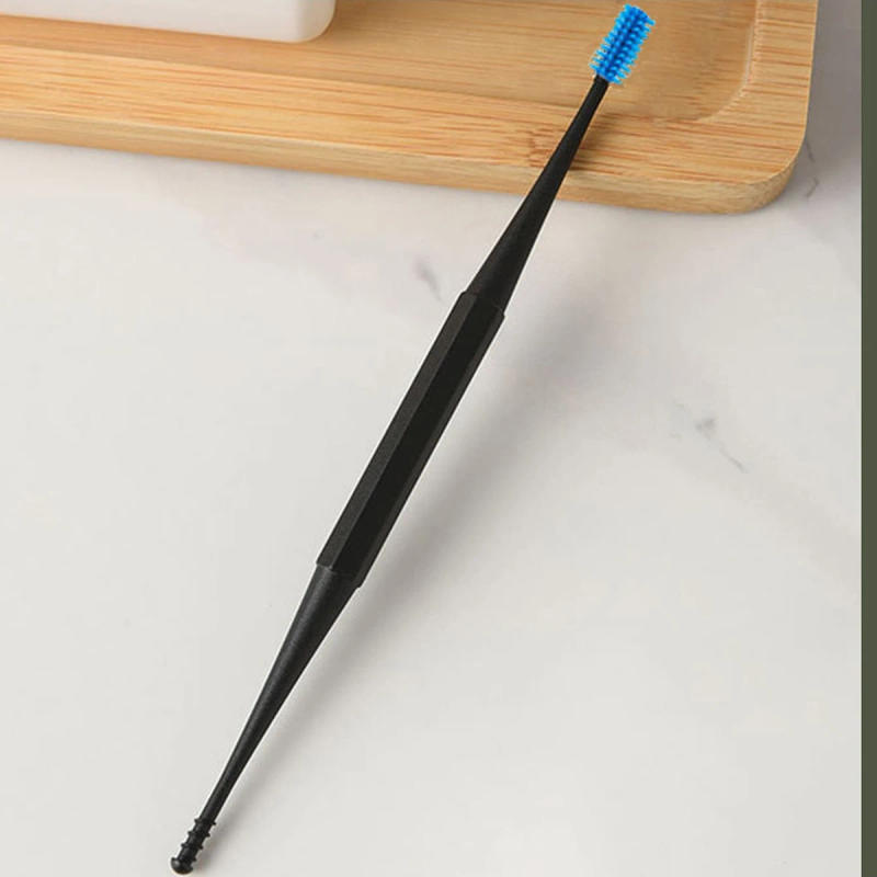 Description Picture 4 of item1pc-double-head spiral ear scoop, ear cleaning ear pick tools, easy to clean, reusable, silicone massage soothes the ear canal