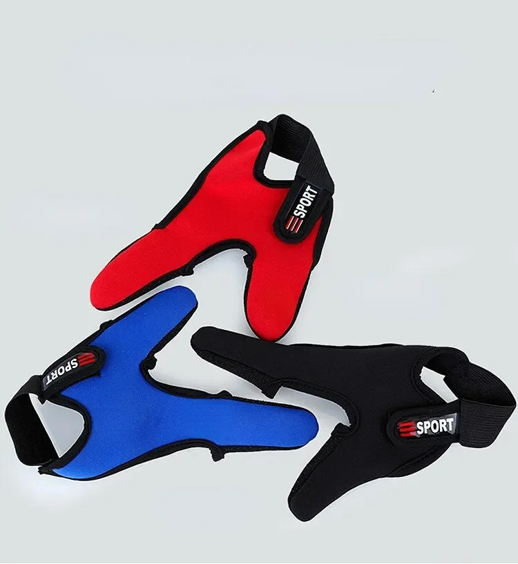 Description Picture 5 of itemFishing Gloves 2 Fingers Protector Breathable Anti-Slip Anti-Cut Fishing Gloves Carp Outdoor Fishing Tackle Accessories Supplies