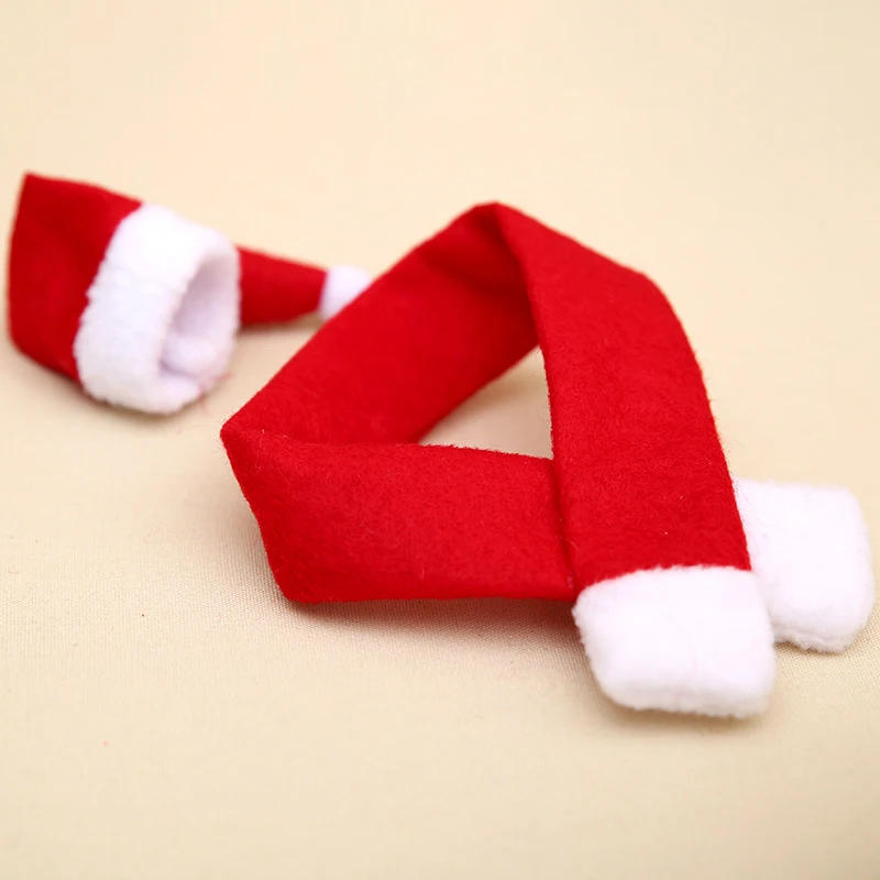 Description Picture 3 of itemChristmas Wine Bottle Cover Cute Mini Xmas Hat Scarf Non-woven Fabric Wine Bottle Decor New Year Dinner Table Decoration