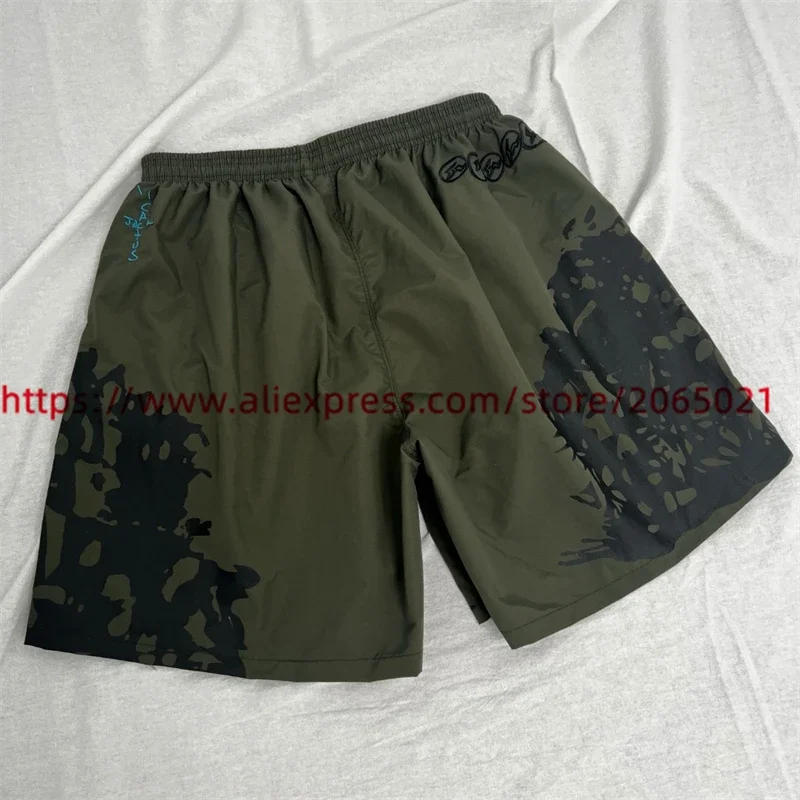 Description Picture 3 of itemCactus Jack Eagle Print Waterproof  Shorts Cargo Men Women 1:1 High Quality Embroidered Lightning Oversize Breeches