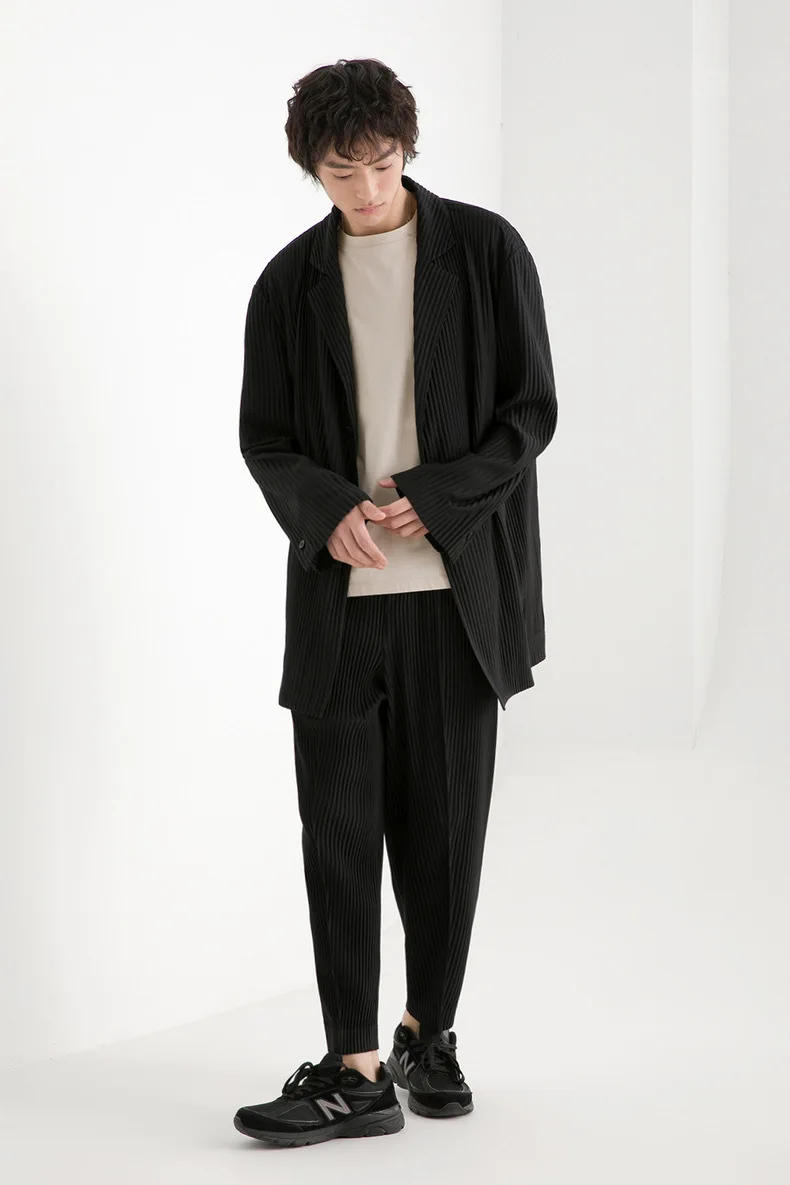 Description Picture 4 of itemMiyake Pleated Original Pants Men's Pressed Line Harlem Trousers Elastic Waist Mid-seam Pants Loose Casual Nine-minute Pants