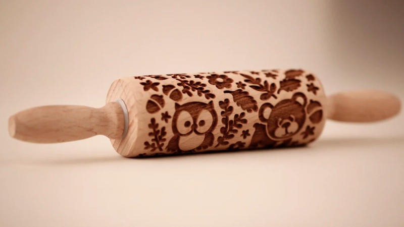 Description Picture 4 of itemArjmide Squirrel Rolling Pin for Christmas Baking Deep Engraved Wooden Embossed Owl Bear Animal Rolling Pin For Kid Cookie Tool