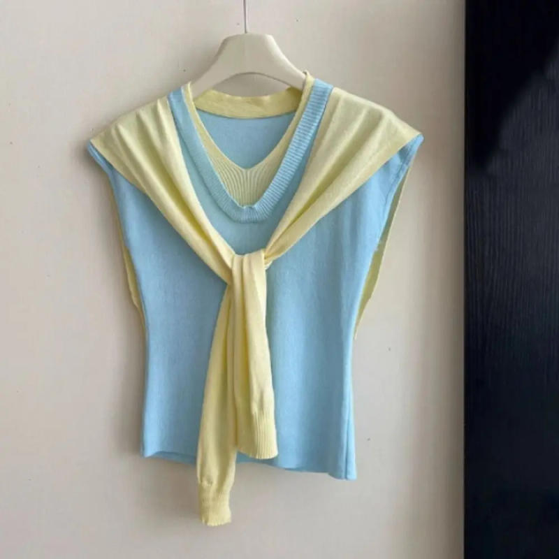 Description Picture 4 of itemLace-up Fake Two Pieces T-shirts V-neck Patchwork Slim Knit Crop Top Short Sleeve Korean Style Sweet Girl's Tees Top Streetwear