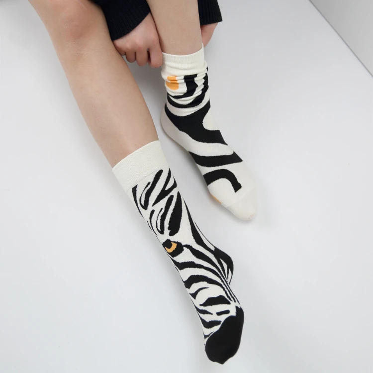 Description Picture 6 of itemComb cotton AB socks, flowing cream, animal geometry, medium tube socks, fashionable street socks for men and women couples