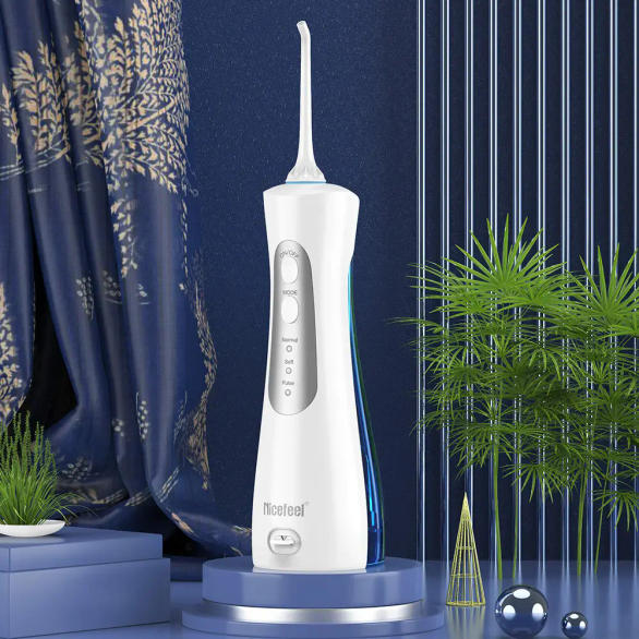 Slide 4b755a13c28d4880a95101c8ceead761