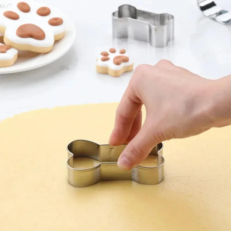 Description Picture 5 of item4pcs/set Cookie Cutter Pet Dog Bone Paw Shaped Stainless Steel Mold DIY Cake Sugarcraft Pastry Biscuit Mould Kitchen Baking Tool