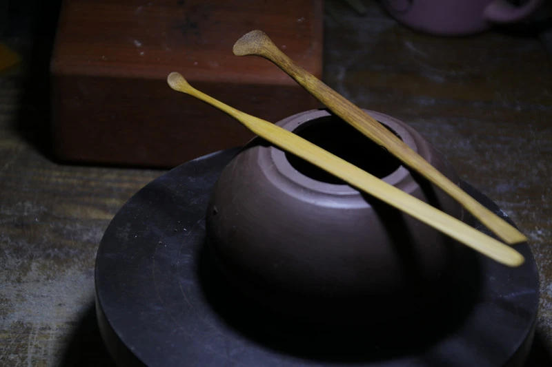 Description Picture 2 of itemPottery Purple Clay Pot Making Special Tools DIY Handmade To Make Ceramic Teapot Cleaning Teapot Inner Wall Scraping Bottom Tool