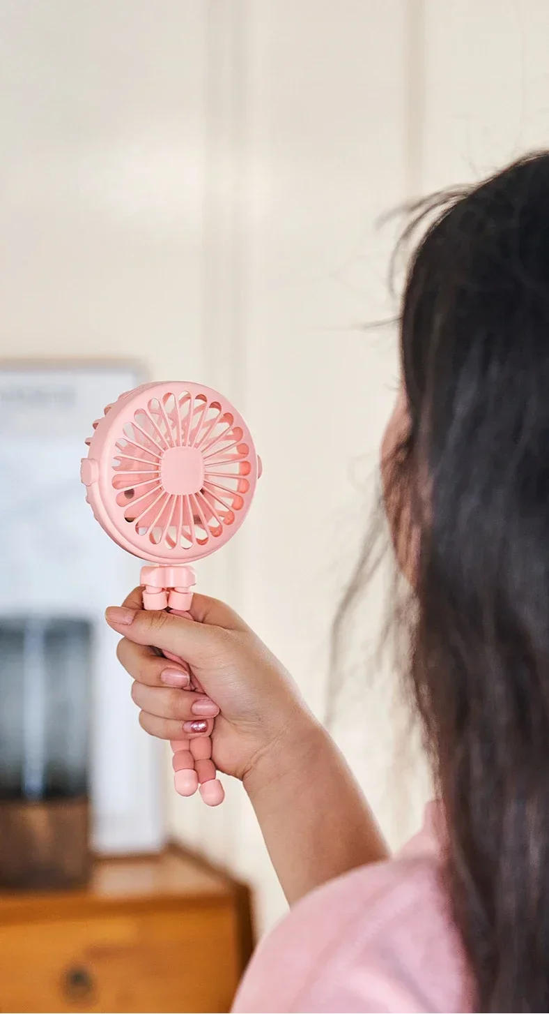 Description Picture 2 of item600mAh USB Rechargeable Handheld Electric Fan for Home 3 Speeds Fan for Cart Stroller Fans Portable Outdoor Fan Clip On for Baby