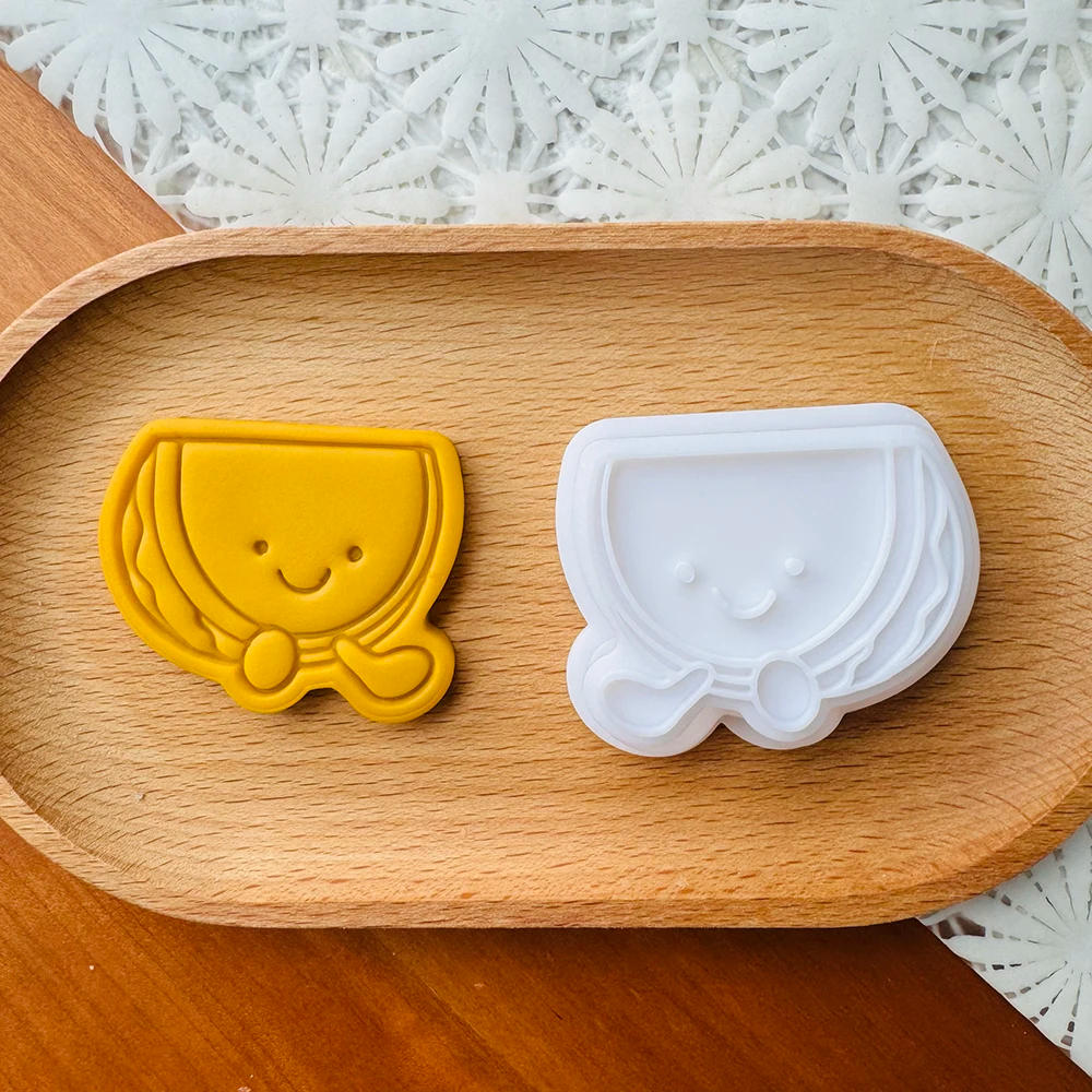 Description Picture 5 of itemCartoon Fruit Cookie Cutters DIY Bakery Tools and Accessories Stampcookie Cutters