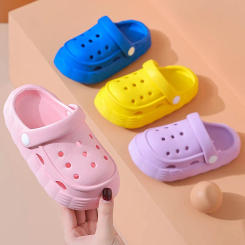 New Children's Garden Shoes Boys And Girls BaoTou Anti-collision Summer Soft Bottom Wear Baby Slippers Outdoor Beach Sandals