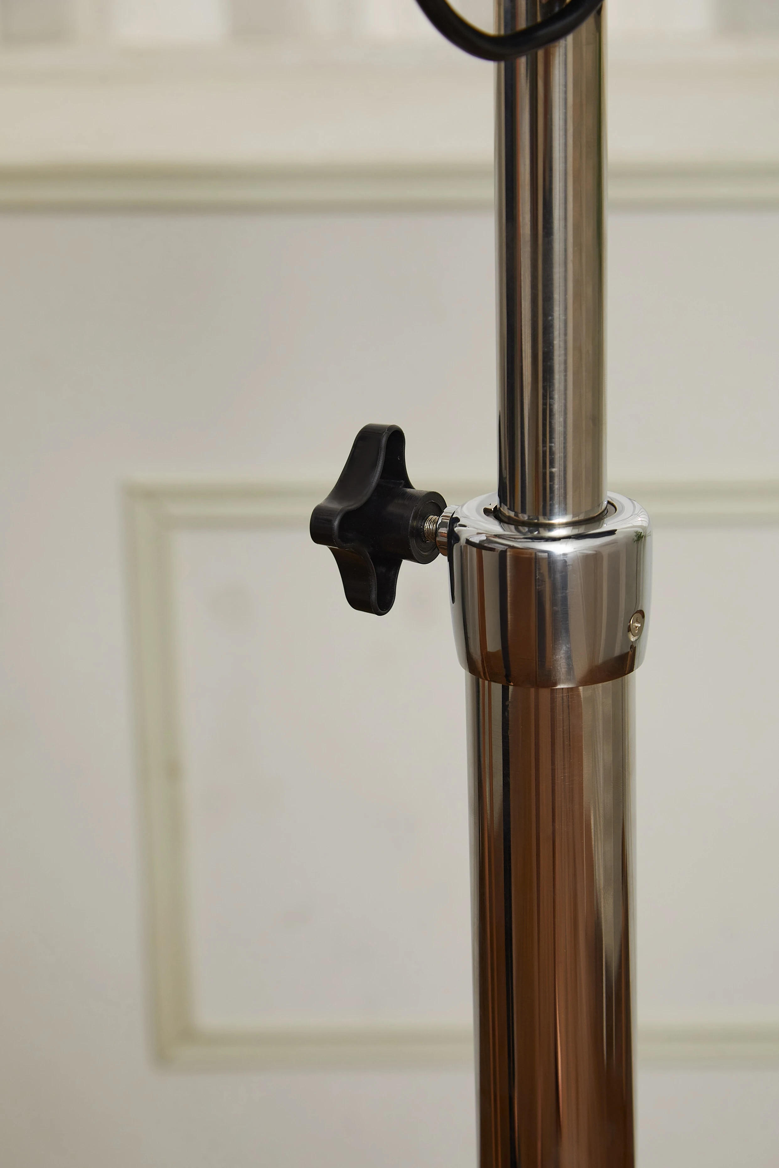 Description Picture 3 of itemBarber Shop 360 Degree Rotated Pearl White Hairdressing Heater Professional Hair Dryer For Hair Beauty Salon