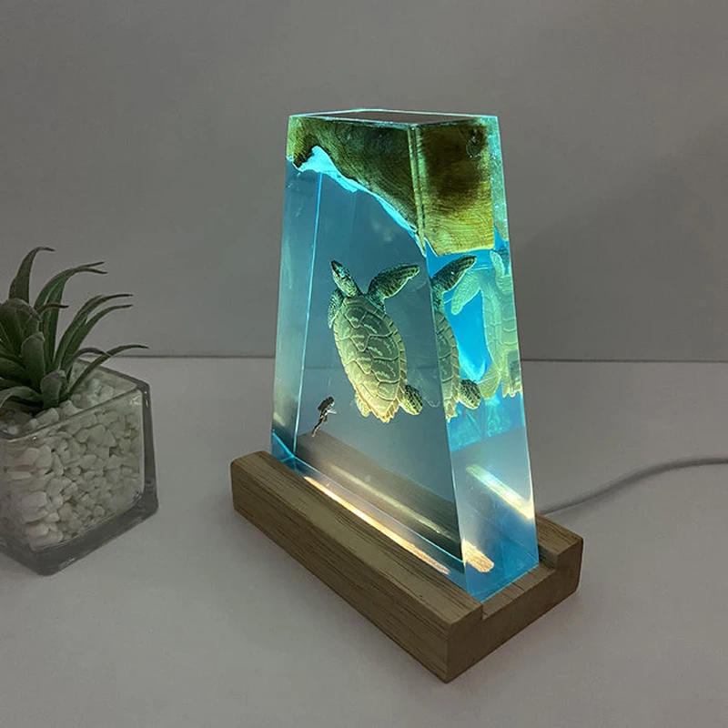 Description Picture 4 of itemDeep See Landscape Organism Resin Table Light Creactive Art Decoration Lamp Giant Turtle Diver Theme Night Light  USB Charge