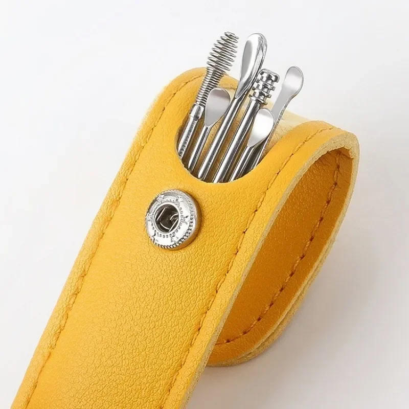 Description Picture 6 of itemEar Wax Cleaner Earwax Removal Tool Pick Digging Artifact Earpick Cleaning Ears Remover For Clean Your Kit Gadgets New