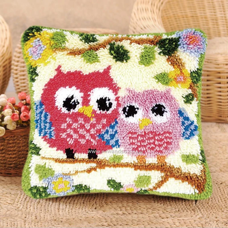 Description Picture 5 of itemNew Bird Series Eagle Owl Latch Hook Mat Kits Embroidered DIY Button Pad Package Smyrna klink haak Embroidery Pillow knooppakket
