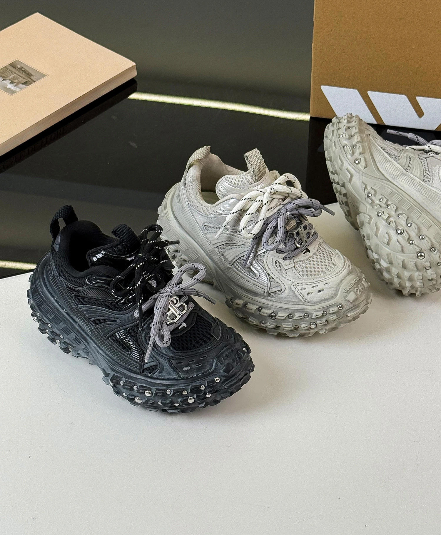 Description Picture 6 of itemSpring Children Boy Girls Platform Heightening Retro  Sports Shoes Kids Toddler Riveted Durian Sole Distressed Sneakers