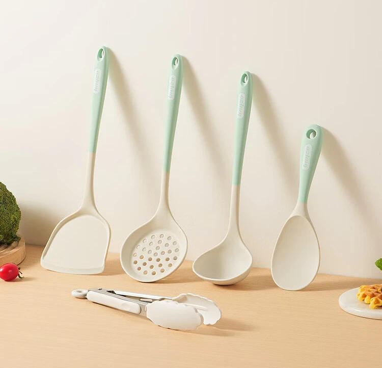 Description Picture 2 of item5pcs silicone spatula set for household use, non stick pot, baby food special spatula and spoon combination kitchen gadgets