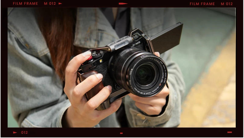 Description Picture 5 of itemSmallrig Camera Cage for FUJIFILM X-M5 L-Shape Mount Plate with Silicone Handle for FUJIFILM X-M5 All Protective Cage Accessory