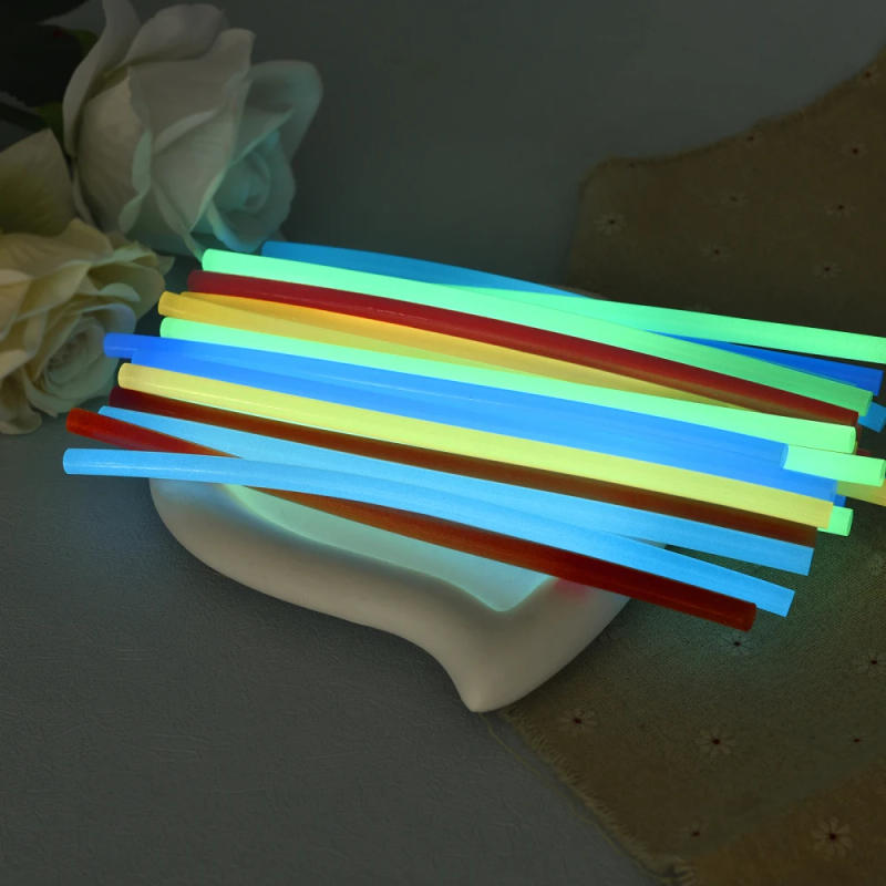 Description Picture 3 of item5pcs Luminous Hot Glue Sticks Fluorescent Light Translucent Sealing Wax Stick For DIY Sealing Stamp Night Noctilucent Decoration