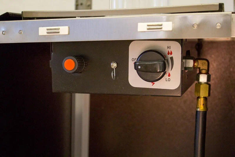 Description Picture 6 of itemHLDSO1-WGTHG Pyramid Glass Tube Propane Patio Heater w/Wheels 40,000 BTU Hammered Bronze Butane Heat output: 40,000BTU