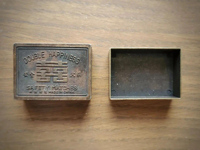 Description Picture 4 of itemUnique Antique Brass Chinese Metal Matchbox Vintage Match Box