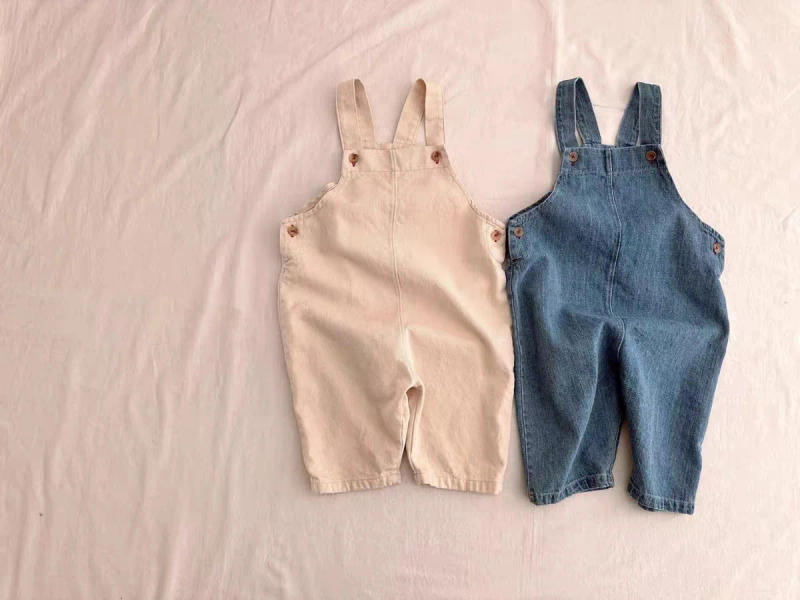 Description Picture 3 of item2025 Spring New Baby Girl Sleeveless Loose Denim Jumpsuit Newborn Toddler Boy Cute Jeans Romper Infant Casual Clothes 0-24M