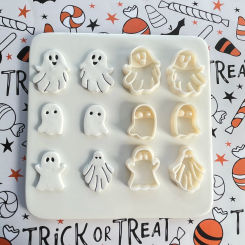 Halloween Terrifying Vibe Cute 3D Printed Ghost Clay Cutting Molds Embossing Cutters For DIY Earrings Jewelry Badge Making