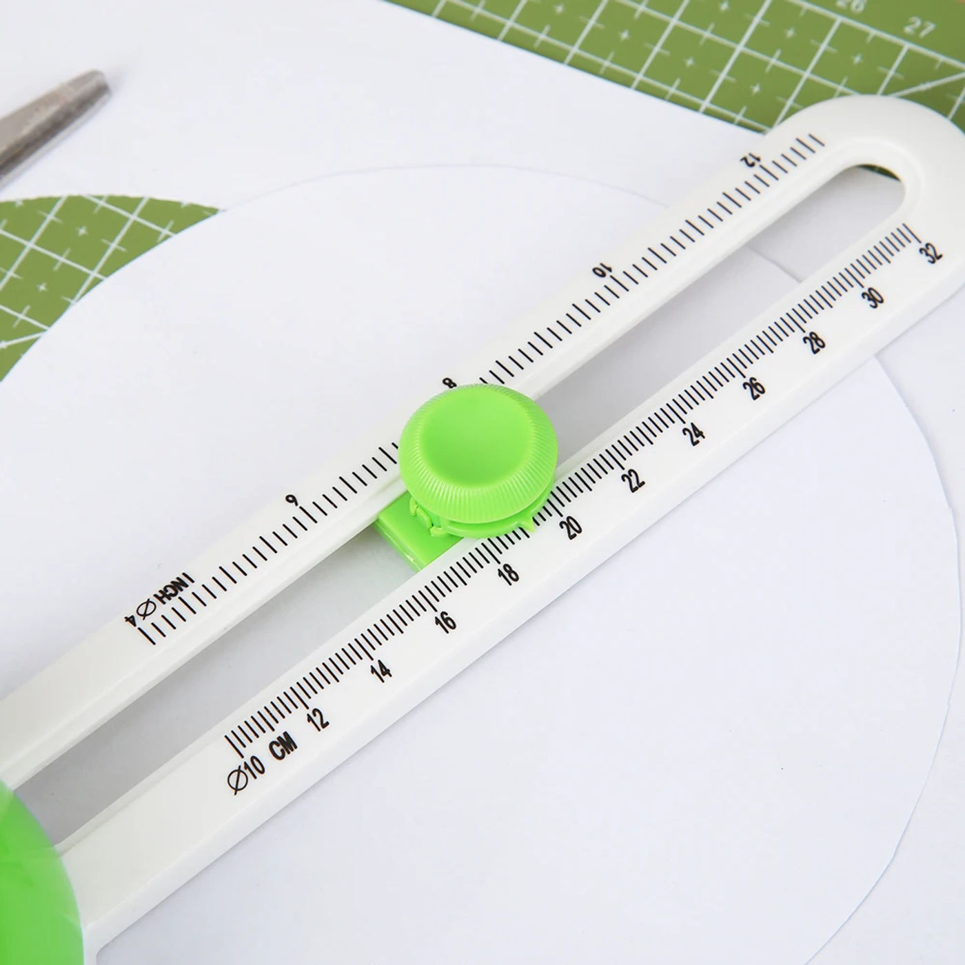 Description Picture 6 of itemCircular Paper Cutter Round Cutting Knife DIY Paper-Cutting Patchwork Compass Circle Cutter Scrapbooking Crafts Sewing Tool
