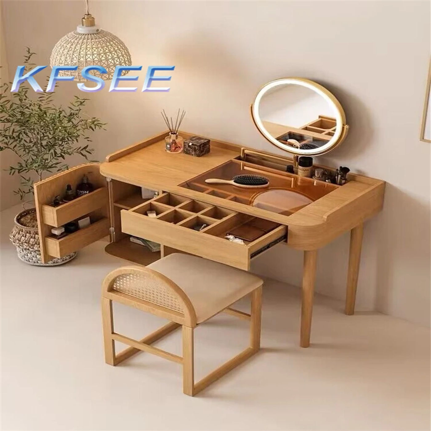 Description Picture 4 of itemRomantic Effect Classic Kfsee Make Up Table