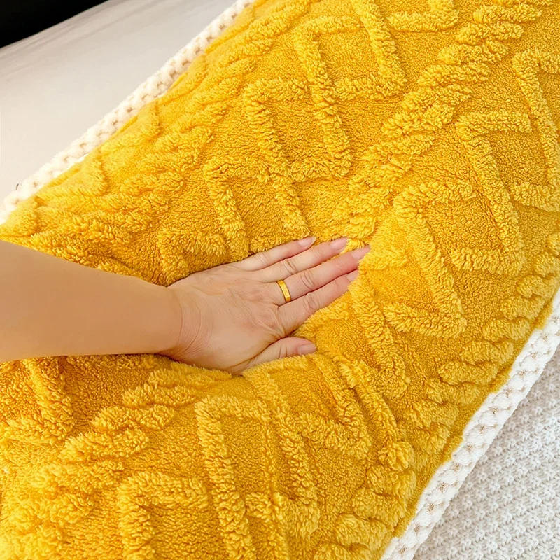 Description Picture 5 of item120/150/180cm Long Plush Pillowcase Soft Warm Velvet Bedding Body Pillow Cover Home Decor Large Couple Flannel Pillow Case