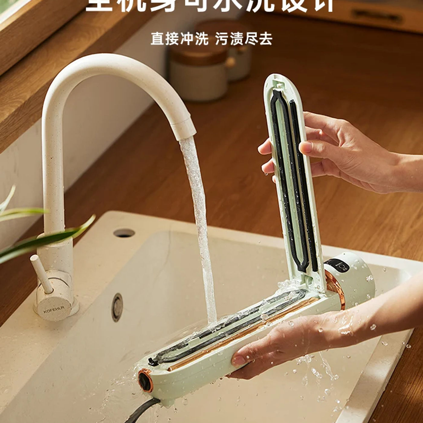 Slide e15810bd134b4dbdbf572bb3d9156d3c