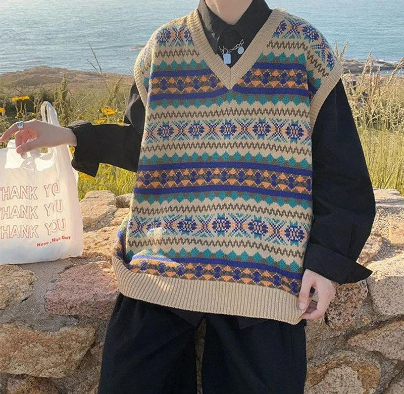 Description Picture 4 of itemMen's Clothing Sleeveless V Neck Plaid Vest Knit Sweater Male Argyle Waistcoat Classic Sweatshirts 100 Pure Cashmere Sheap Tops