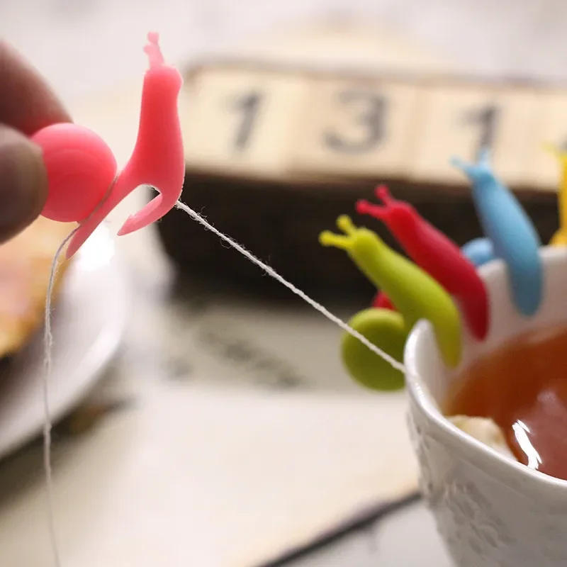 Description Picture 6 of item5/10Pcs Cup Decoration Tool Randome Cute Color Snail Squirrel Shape Silicone Mug Hanging Tool Tea Bag Holder Cup Tea Clips 2024