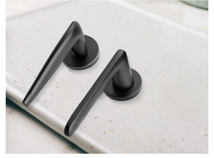 Description Picture 3 of item1 set of space aluminum black silent door lock modern and simple bedroom room split handle lock with key included