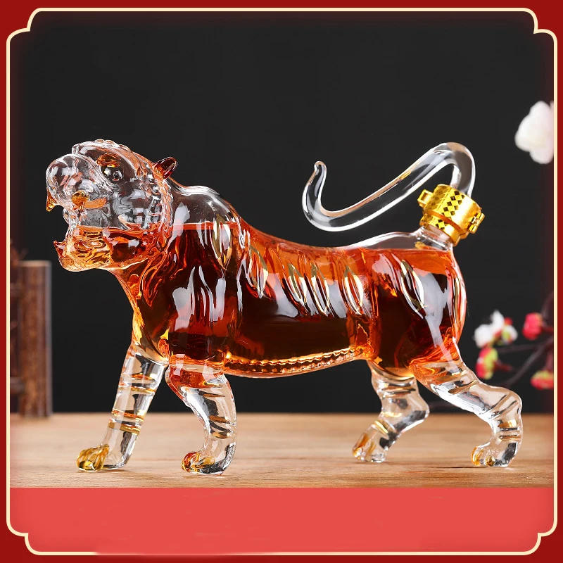 Description Picture 5 of itemHandsome tiger shaped animal lead-free glass bottle wine decanter barware whiskey decanter for Liquor Scotch Bourbon
