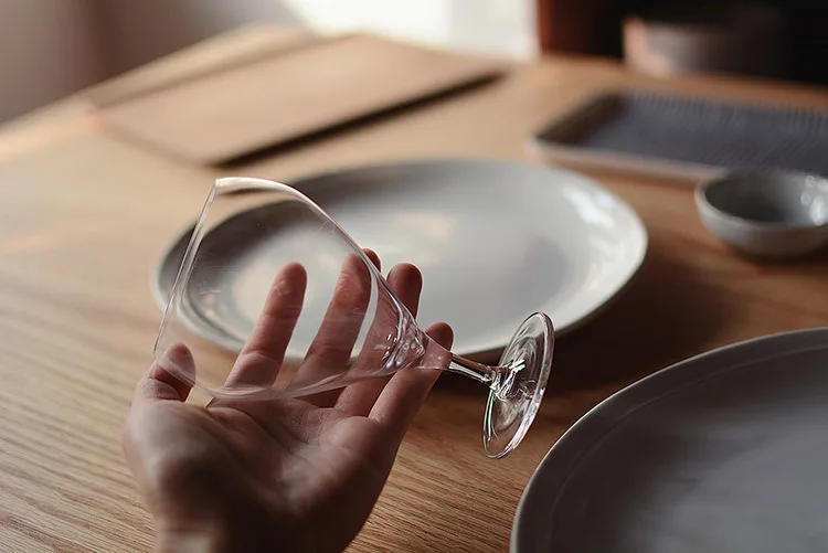 Description Picture 5 of item2pc Water Drop Shape Cocktail Glass Wine Champagne Glass Martini Whisky Cup Coffee Juice Cups for Bar Party Decorated