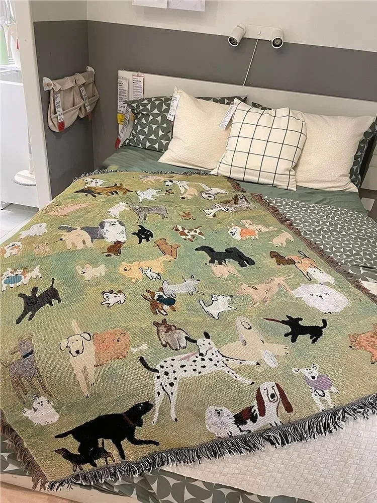 Description Picture 5 of itemCute Animal Blanket Outdoor Camping Picnic Mat American Vintage Puppy Park Throw Blankets for Bed Room Decor Tapestry Sofa Cover