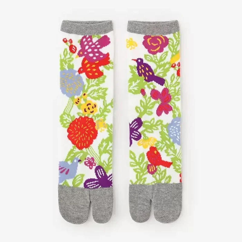 Description Picture 4 of itemColorful Cartoon Combed Cotton Women's Two Toe Socks Grapes Waves Carp Japanese Harajuku Funny Cute Sandals Tabi Socks Sokken