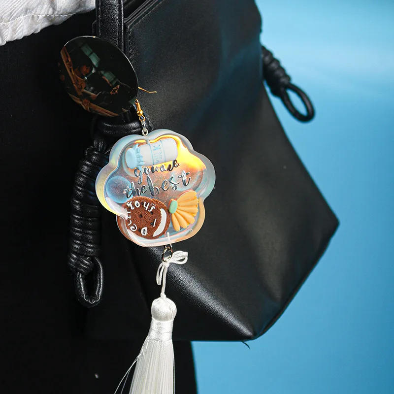 Description Picture 5 of item2 Holes Cat Paw Candle Mold Aromatherapy Silicone Mould 3D DIY Handmade Candle Cake Soap Resin Mold Candle Making Supplies