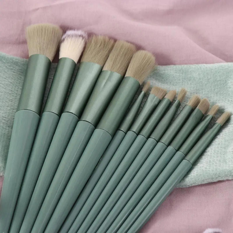 Description Picture 6 of item13Pcs/Set Professional Professional Makeup Brushes Tools Soft Eyeshadow Powder Brush Furry Concealer Cosmetic Brush Set