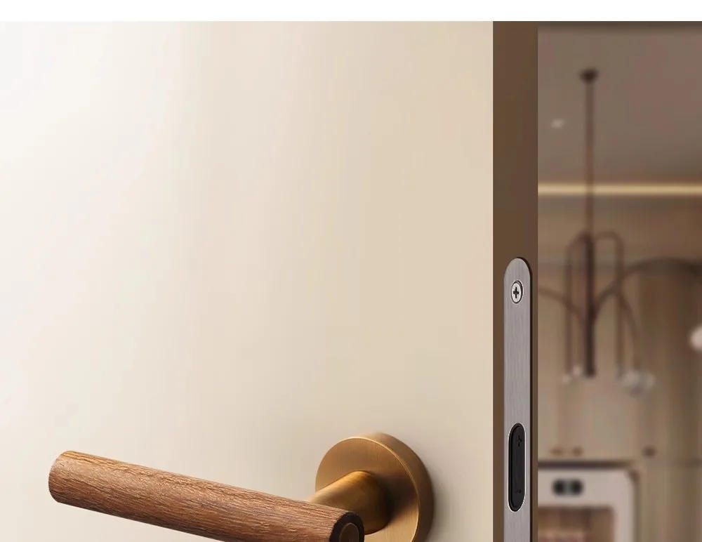 Description Picture 4 of itemSolid Wood Handle Bedroom Door Locks Zinc Alloy Silent Security Door Lock Vintage Home Hardware Mechanical Lock with Key