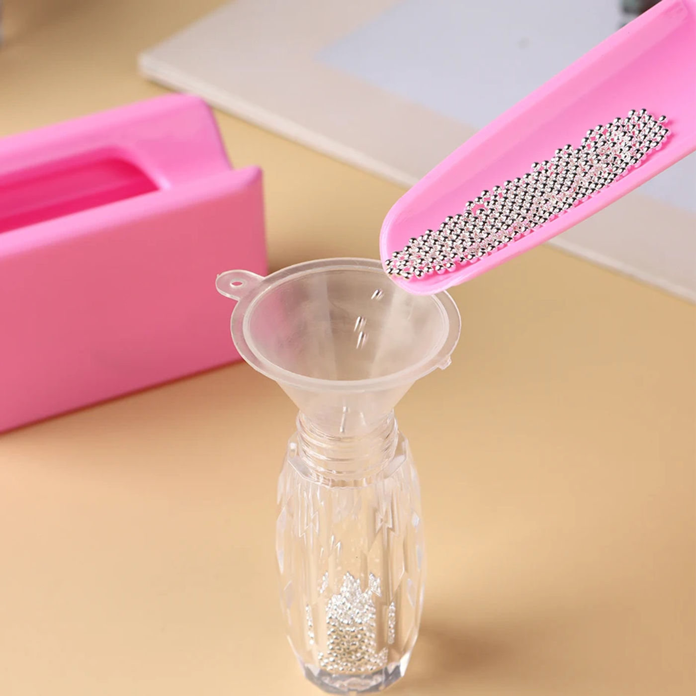 Description Picture 5 of itemDouble Layer Nail Glitter Powder Recycle Box Nail Tool Dust Collector Sequin Rhinestone Container Holder Manicure Storage Case